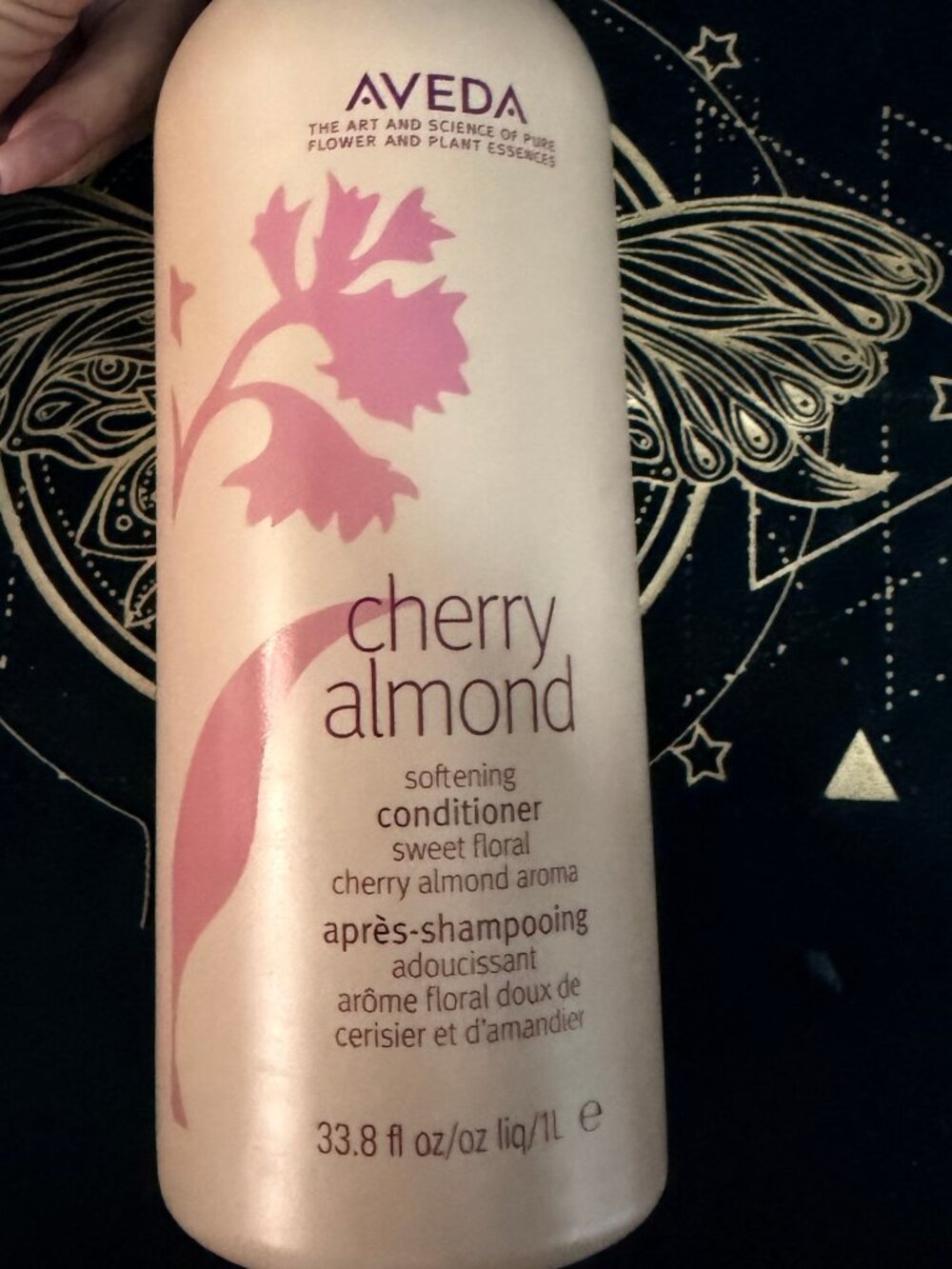 NIB AVEDA Cherry Almond Softening Conditioner - Jumbo 1L / 33.8 oz